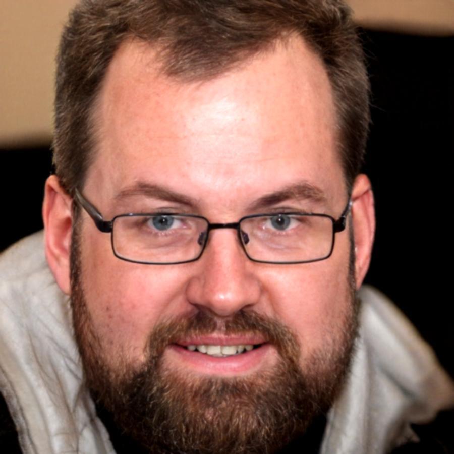 Ritratto professionale di Marco Benedetti, co-fondatore e UX strategist